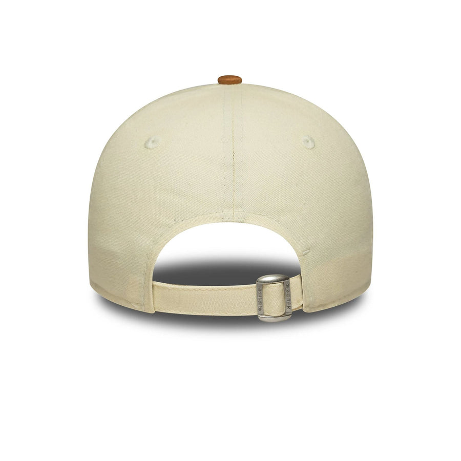 This is a New York Yankees Womens MLB Faux Suede Cream 9FORTY Adjustable Cap 4