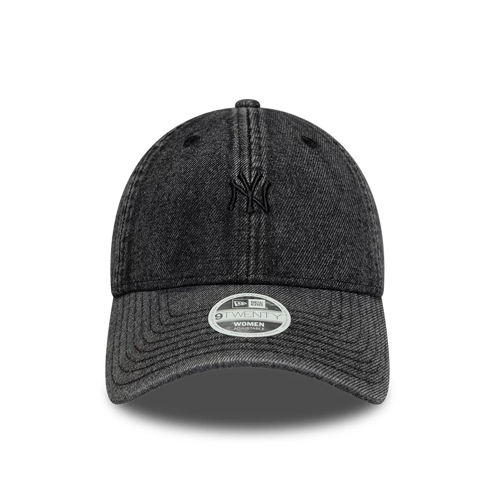 This is a New York Yankees Womens MLB Denim Black 9TWENTY Adjustable Cap 2