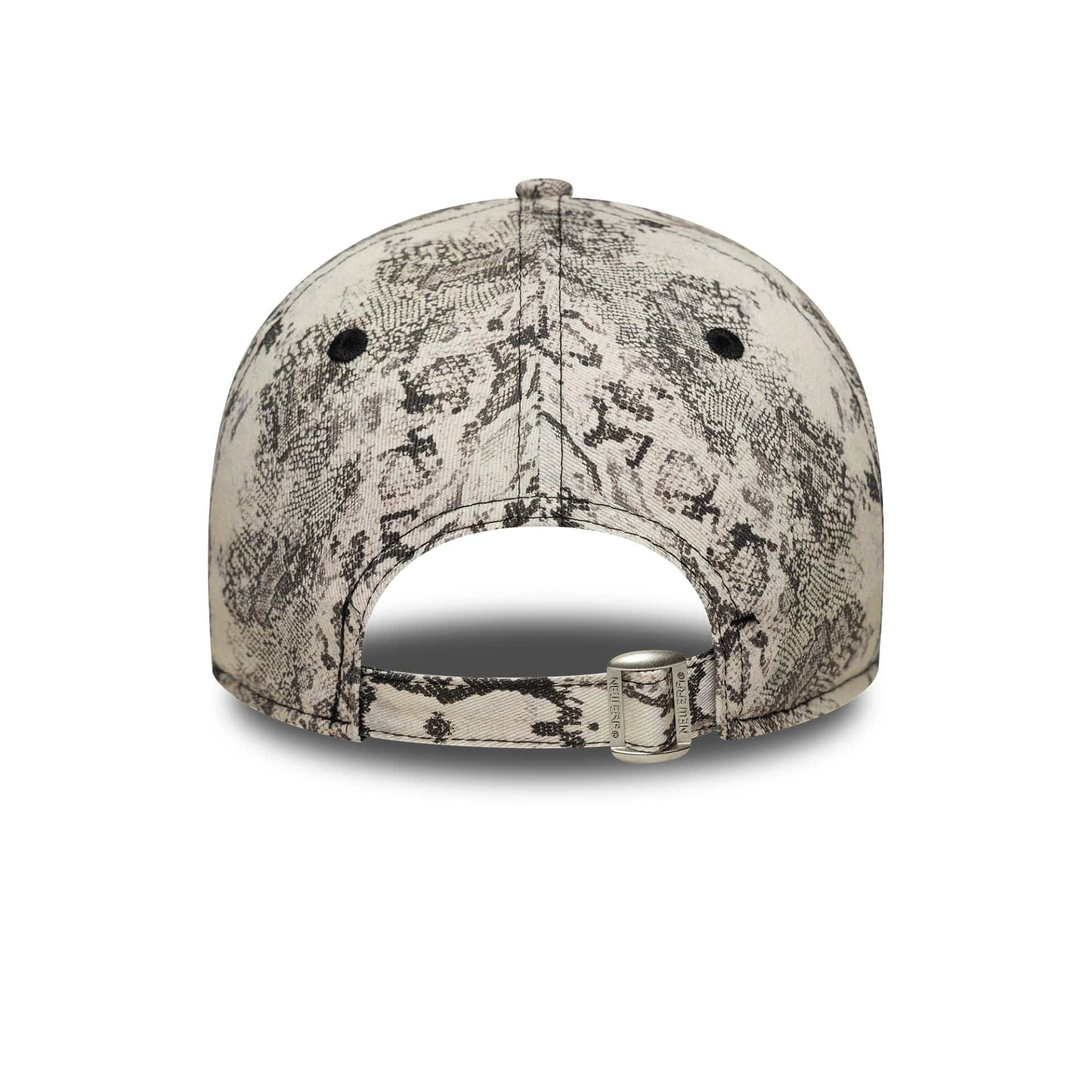 This is a New York Yankees Womens MLB Snake Grey 9FORTY Adjustable Cap 4