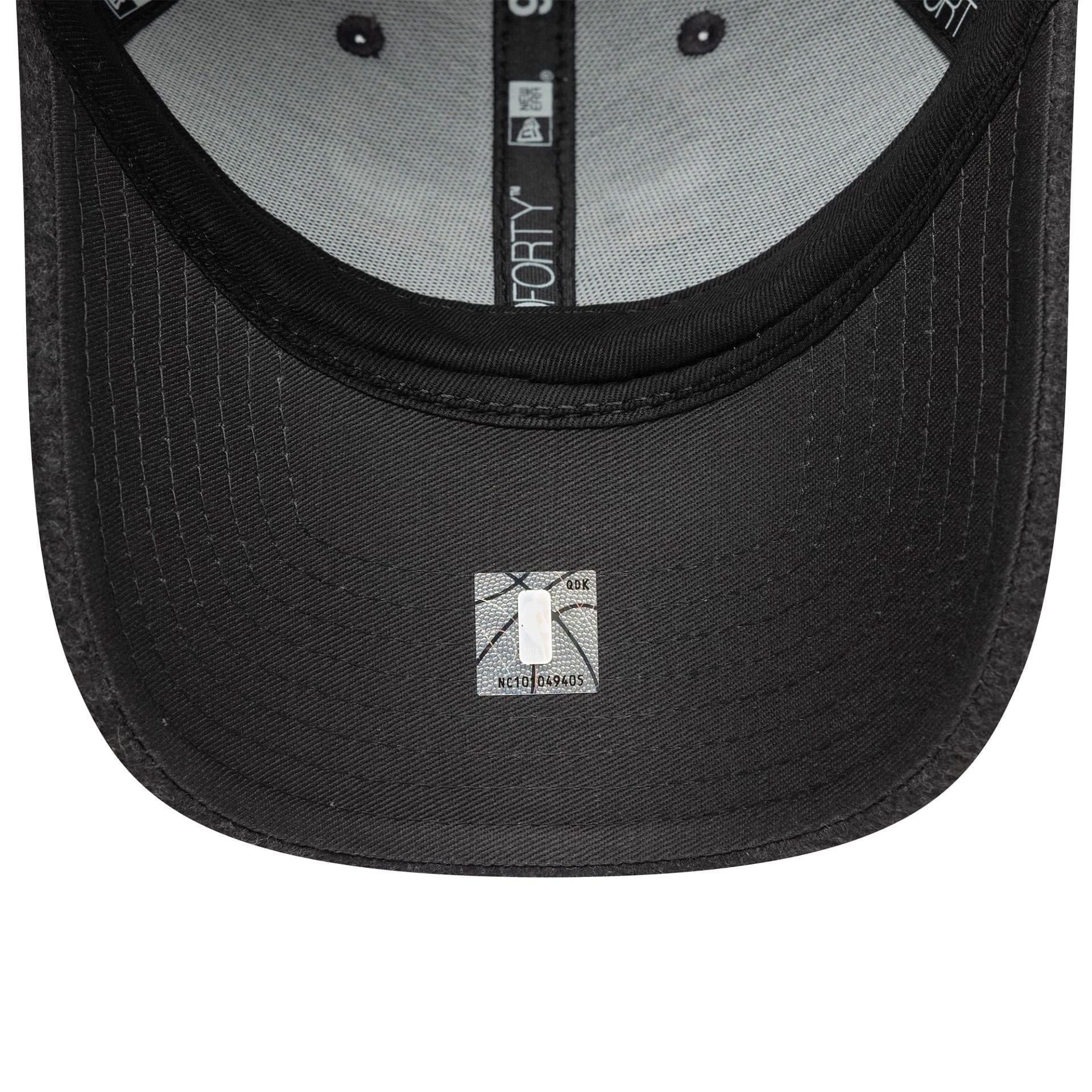 This is a Chicago Bulls NBA Melton Dark Grey 9FORTY Adjustable Cap 5