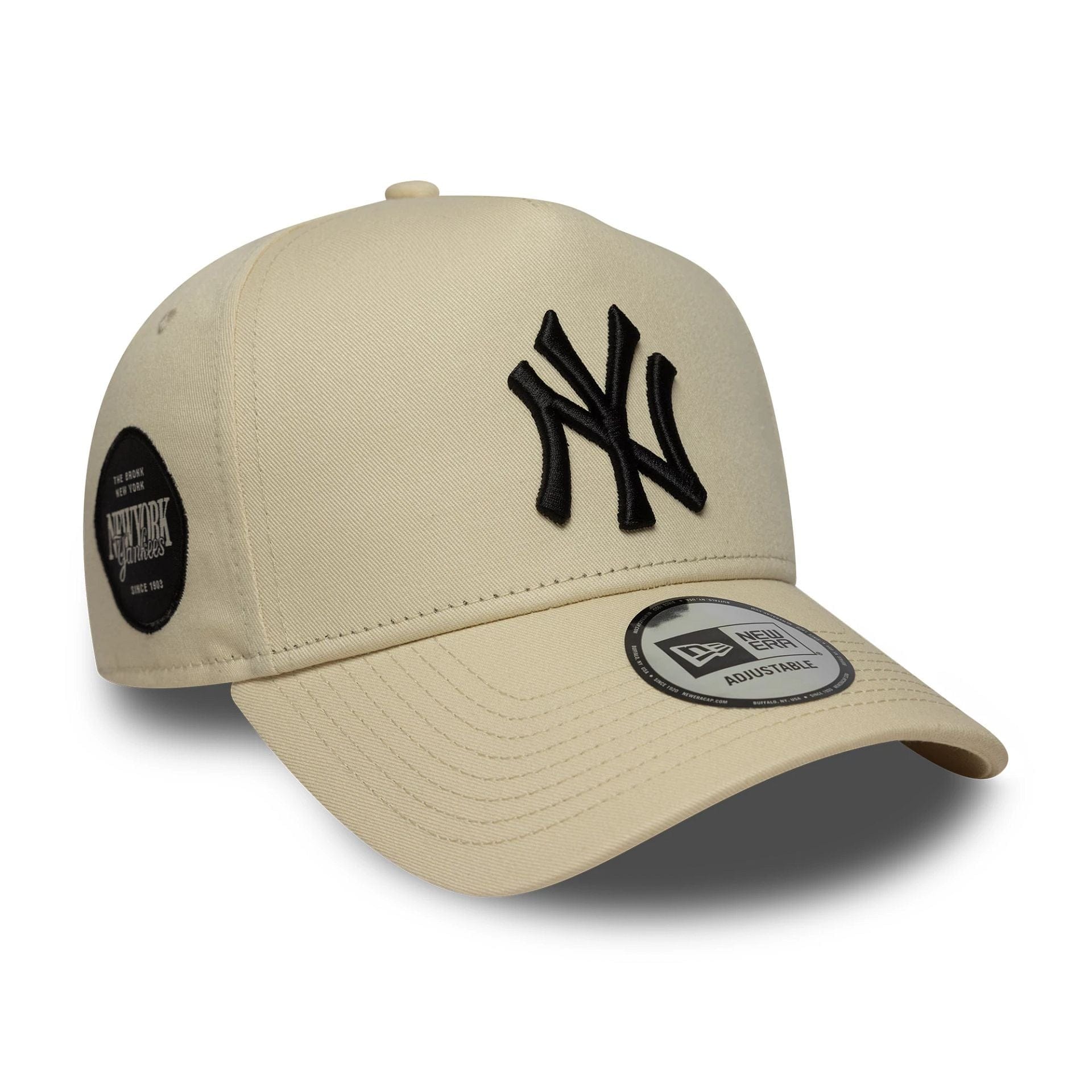 This is a New York Yankees MLB Sidepatch Light Beige 9FORTY E-Frame Adjustable Cap 1