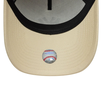 This is a New York Yankees MLB Sidepatch Light Beige 9FORTY E-Frame Adjustable Cap 6