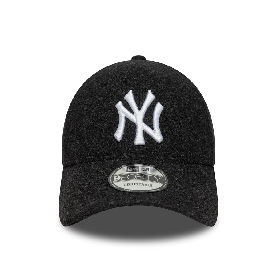 This is a New York Yankees MLB Melton Black 9FORTY Adjustable Cap 2