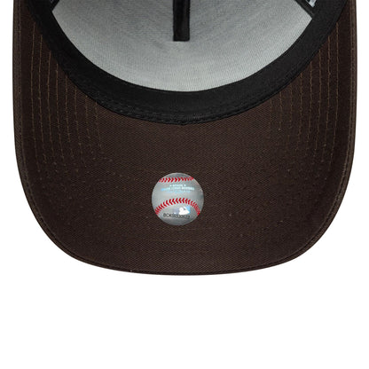 This is a LA Dodgers MLB Sidepatch Dark Brown 9FORTY E-Frame Adjustable Cap 6