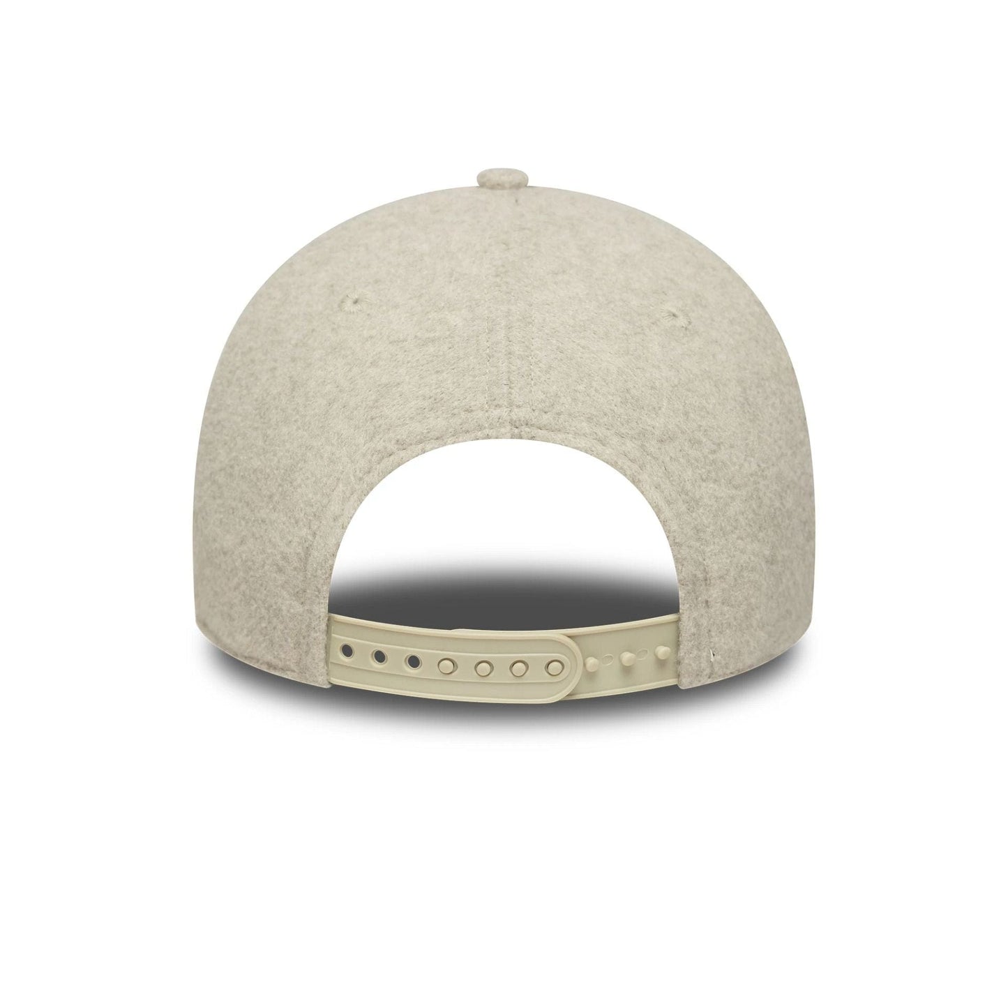 This is a New York Yankees MLB Melton Cream 9FORTY Adjustable Cap 4