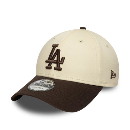 This is a LA Dodgers MLB Sidepatch Cream 9FORTY Adjustable Cap 3