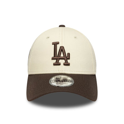 This is a LA Dodgers MLB Sidepatch Cream 9FORTY Adjustable Cap 2