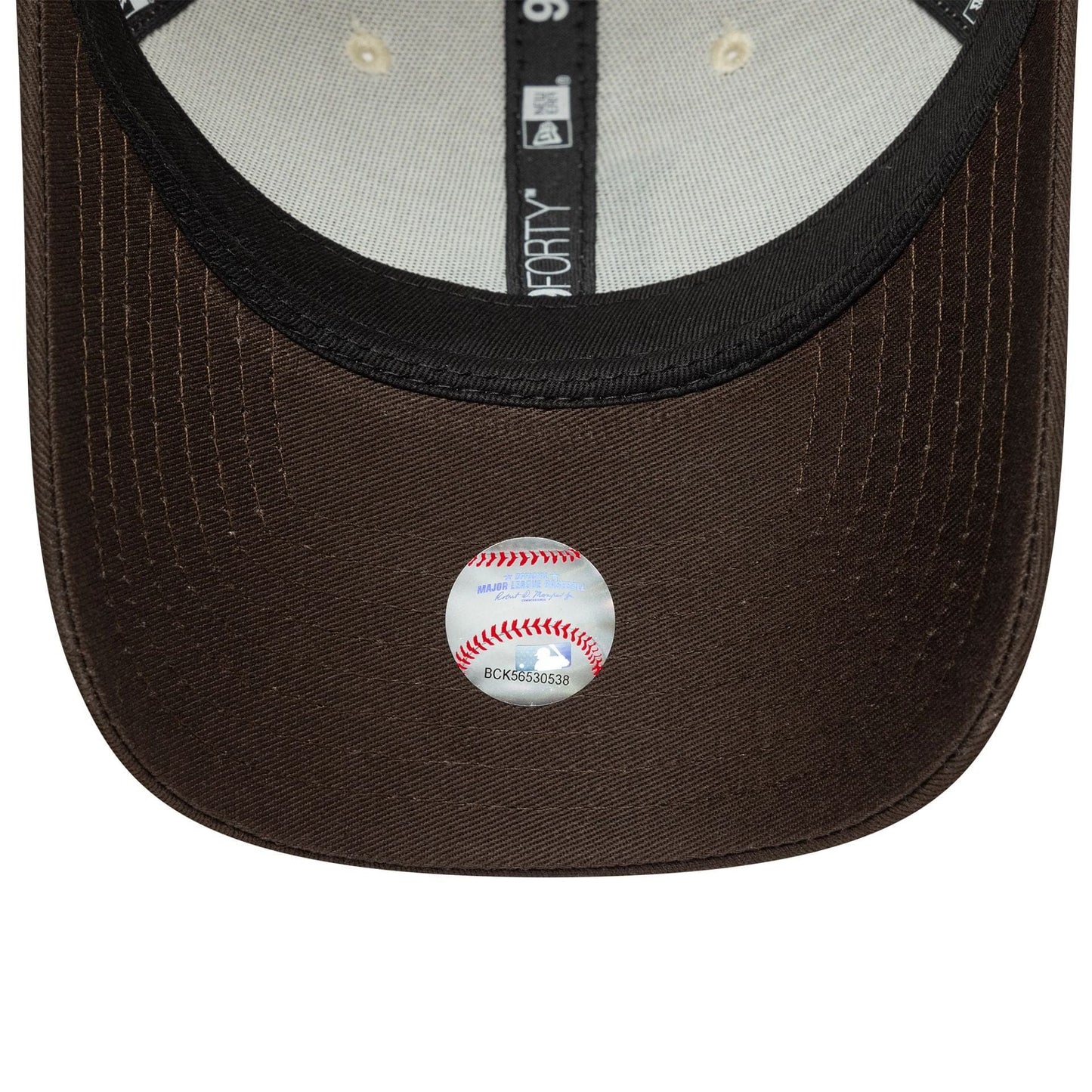 This is a LA Dodgers MLB Sidepatch Cream 9FORTY Adjustable Cap 6