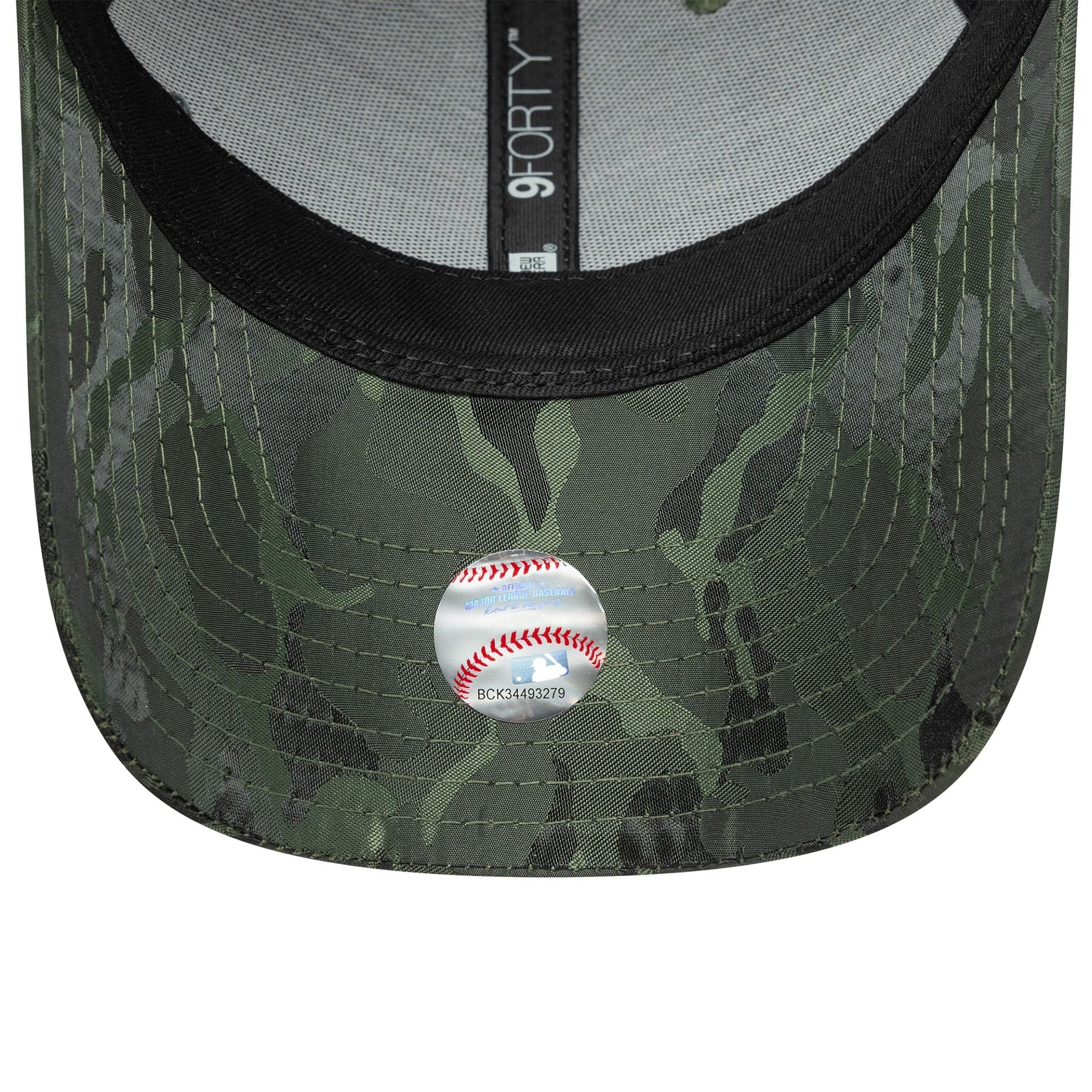 This is a LA Dodgers MLB Flawless Camo Green 9FORTY Adjustable Cap 5