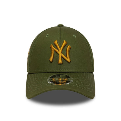 This is a New York Yankees MLB World Series Patch Dark Green 9FORTY M-Crown Adjustable Cap 2