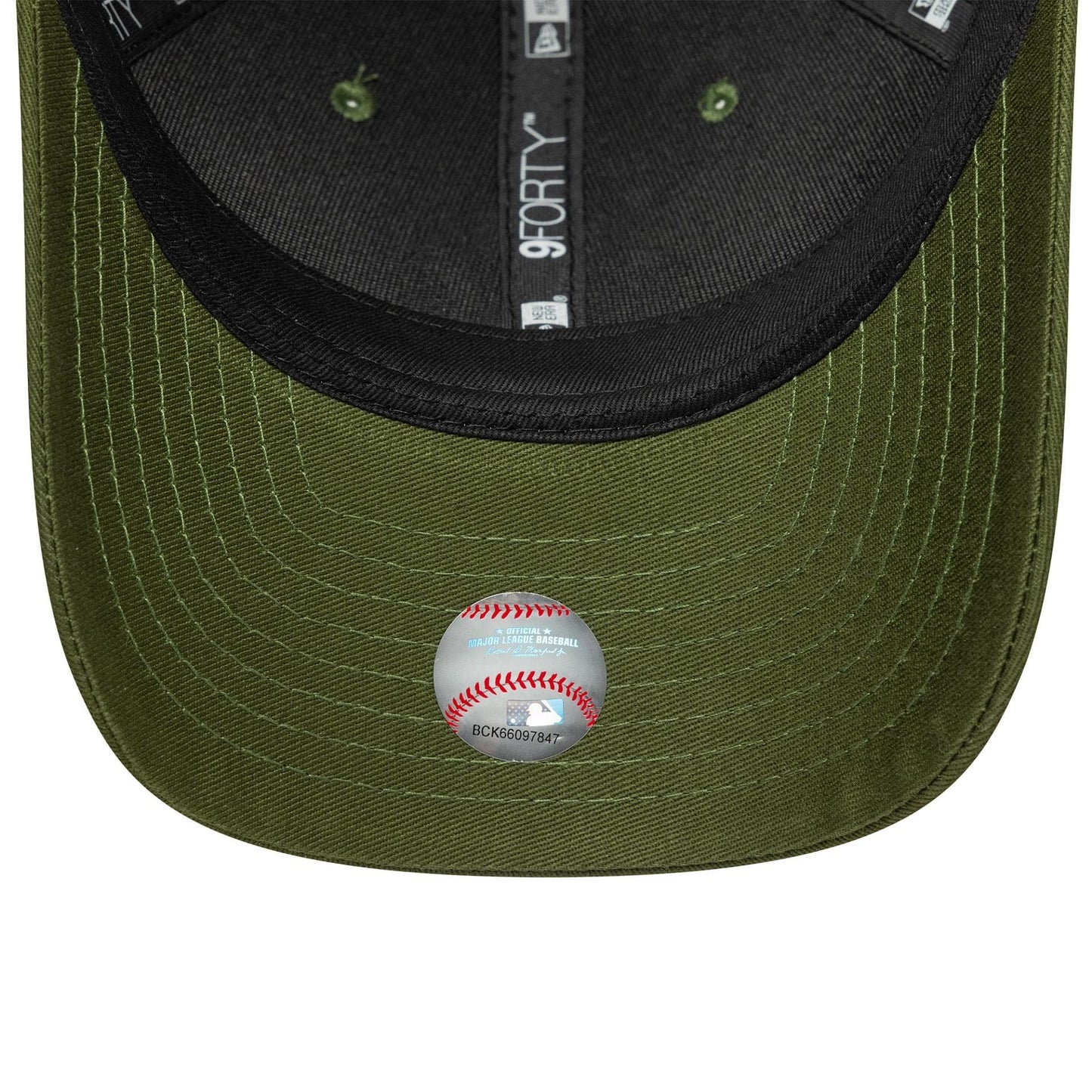 This is a New York Yankees MLB World Series Patch Dark Green 9FORTY M-Crown Adjustable Cap 6