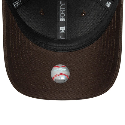 This is a Detroit Tigers MLB World Series Patch Dark Brown 9FORTY M-Crown Adjustable Cap 5