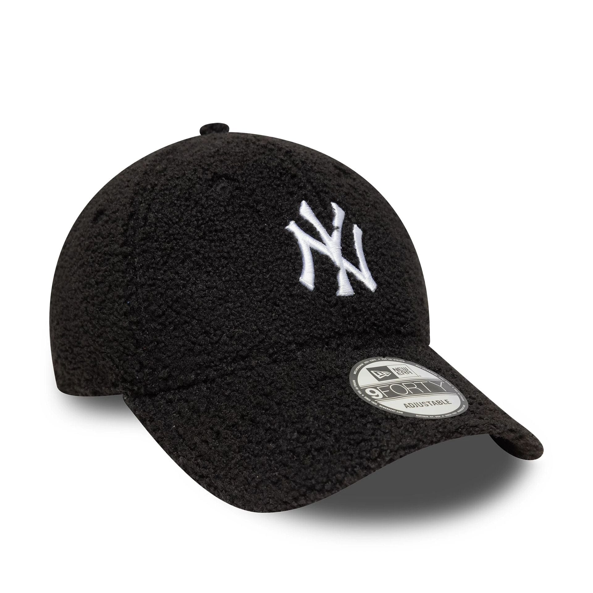 This is a New York Yankees MLB Winter Borg Black 9FORTY Adjustable Cap 3