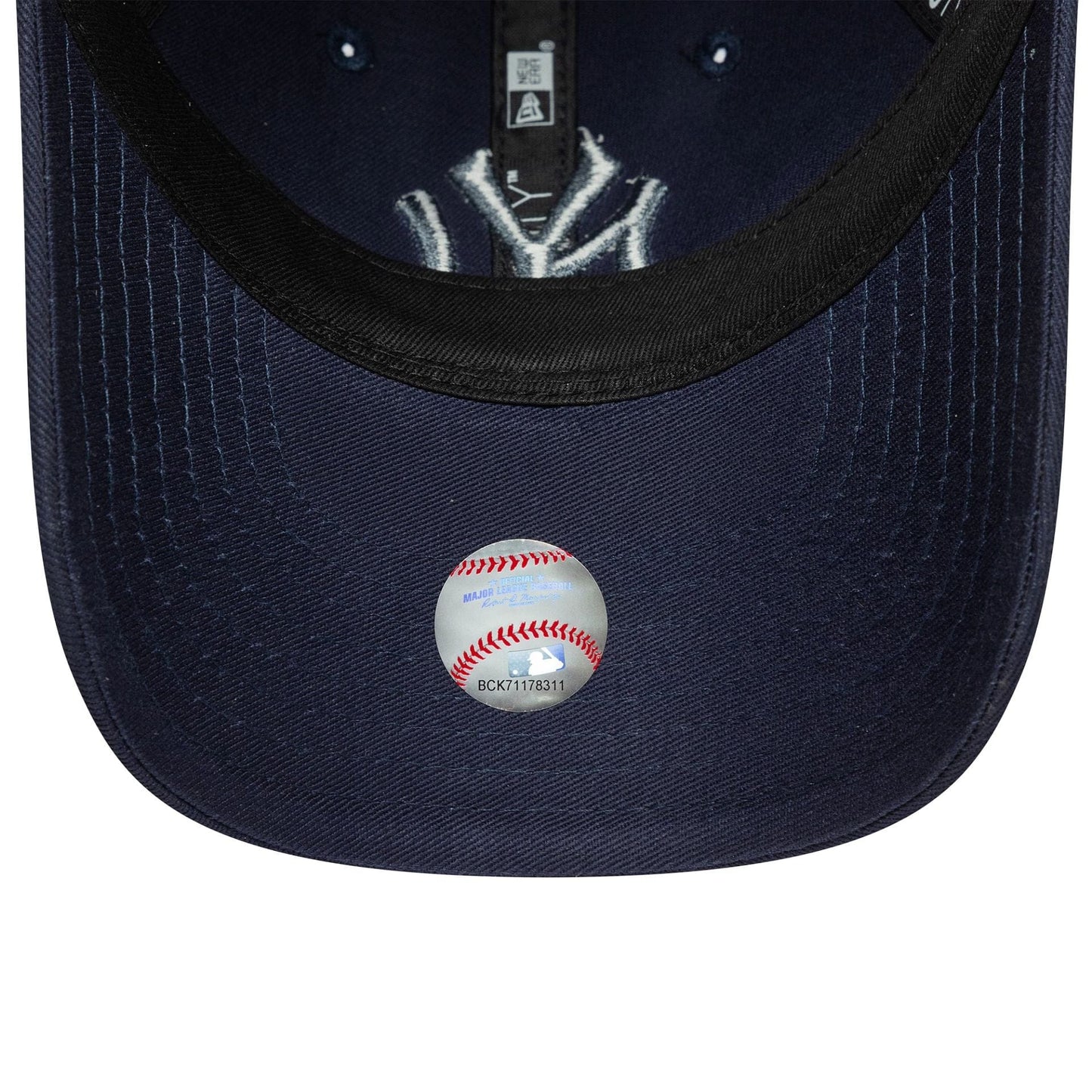 This is a New York Yankees Youth MLB League Essential Navy 9TWENTY Adjustable Cap 5