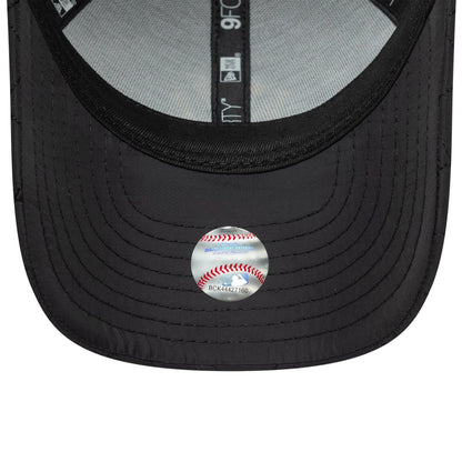 This is a New York Yankees Youth MLB Quilted Black 9FORTY Adjustable Cap 5