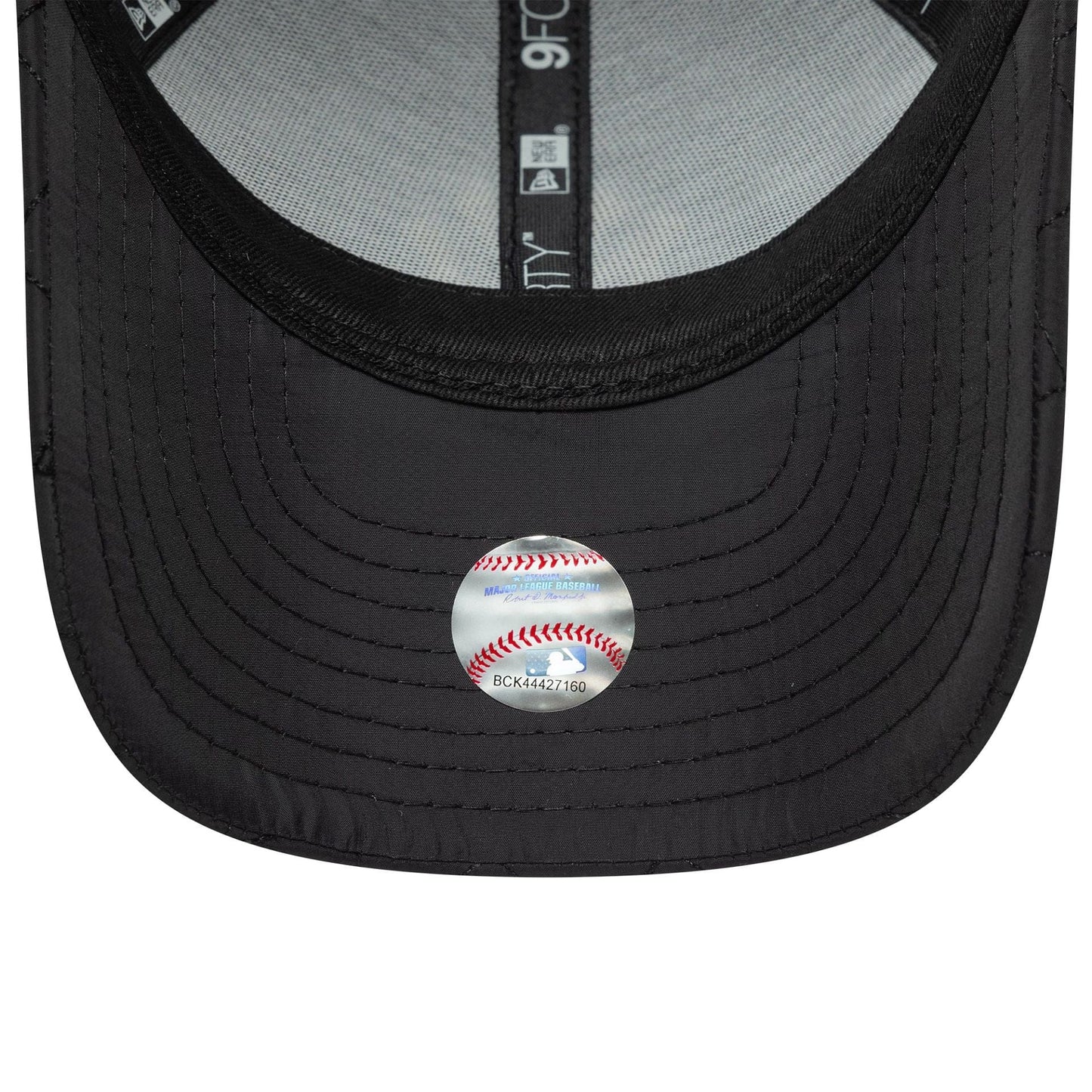 This is a New York Yankees Youth MLB Quilted Black 9FORTY Adjustable Cap 5