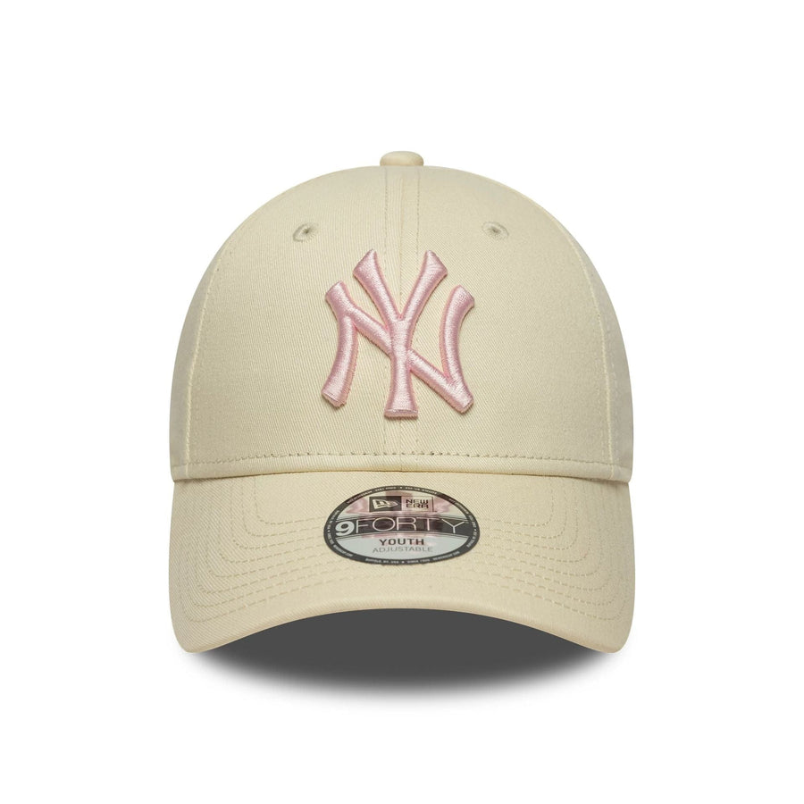 This is a New York Yankees Youth MLB League Essential Cream 9FORTY Adjustable Cap 2