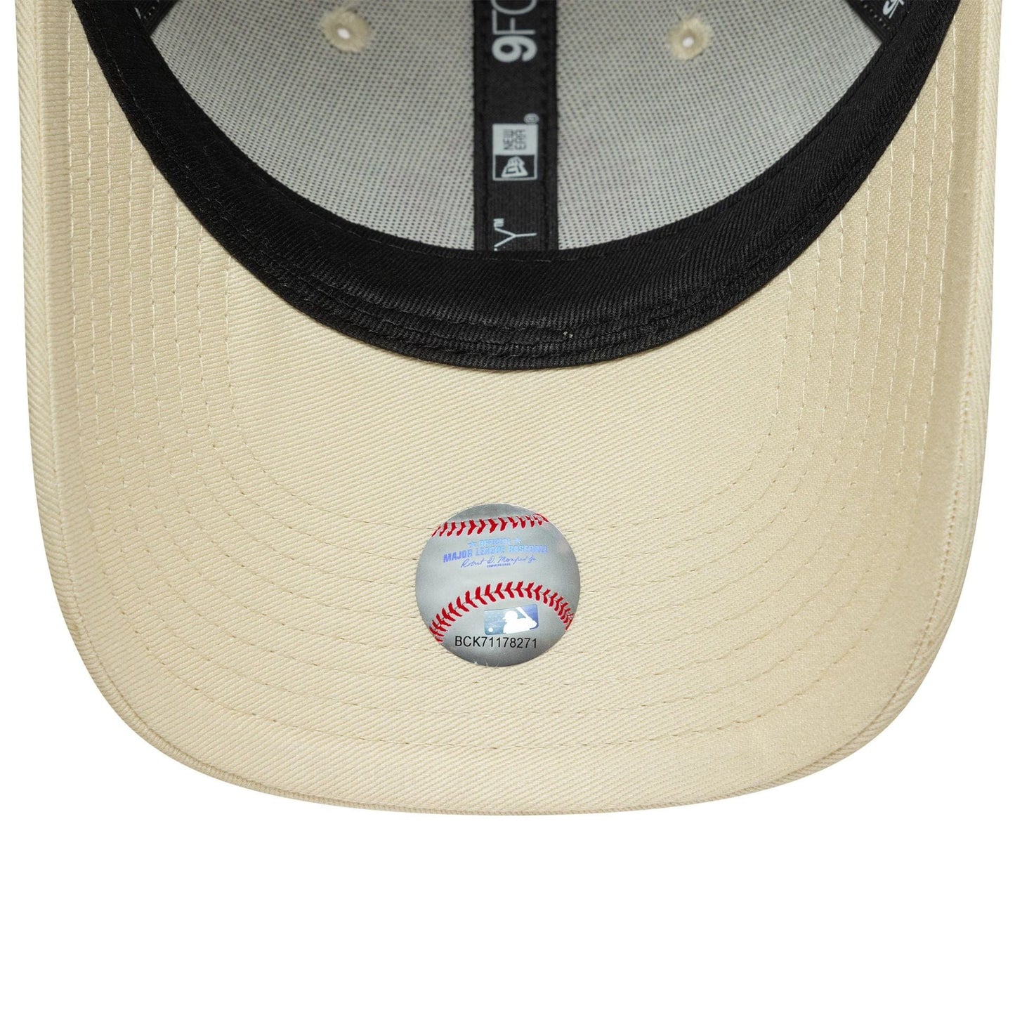 This is a New York Yankees Youth MLB League Essential Cream 9FORTY Adjustable Cap 5