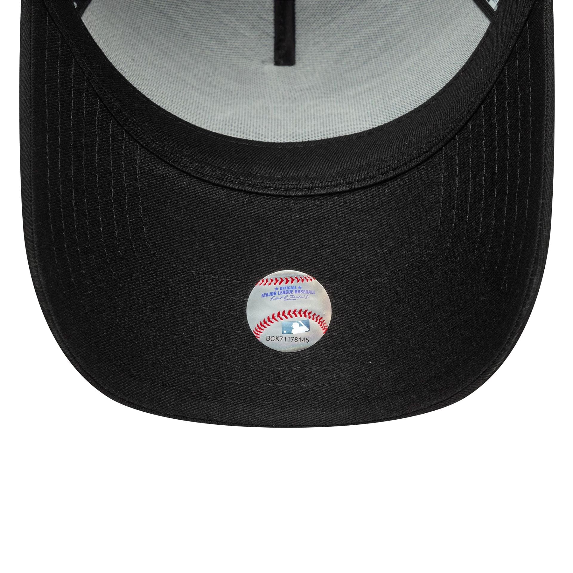This is a New York Yankees MLB Team Outline Black 9FORTY E-Frame Adjustable Cap 5