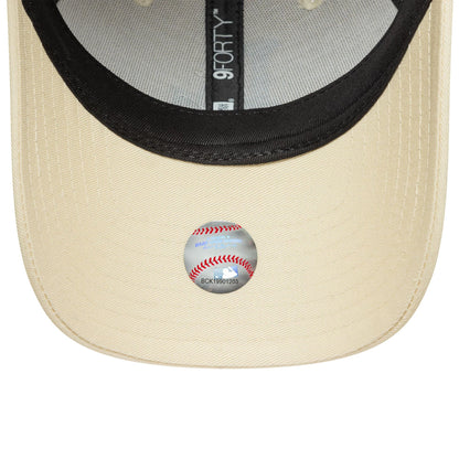 This is a LA Dodgers Womens MLB Metallic Logo Cream 9FORTY Adjustable Cap 5