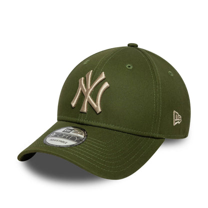 This is a New York Yankees MLB League Essential Dark Green 9FORTY Adjustable Cap 1