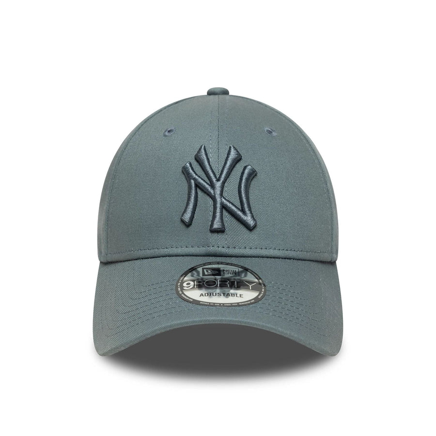 This is a New York Yankees MLB League Essential Dark Grey 9FORTY Adjustable Cap 2