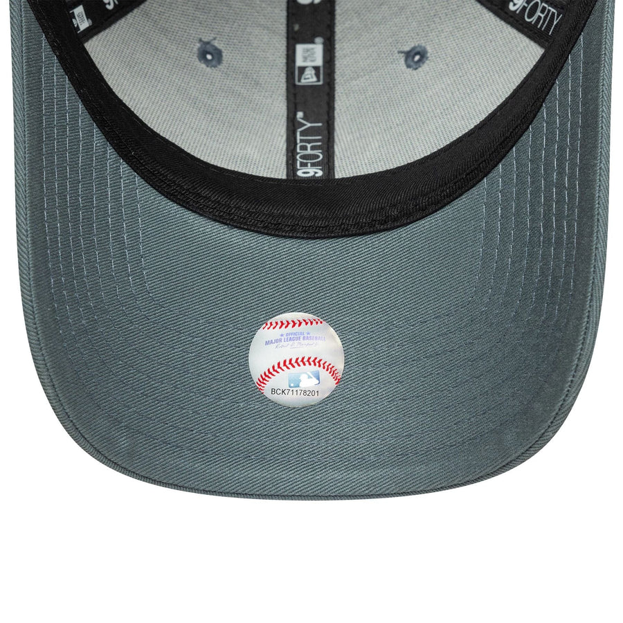 This is a New York Yankees MLB League Essential Dark Grey 9FORTY Adjustable Cap 5