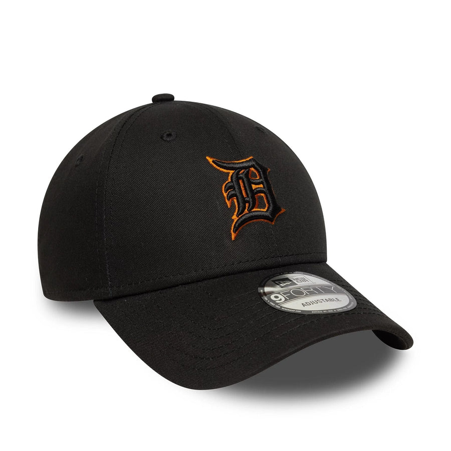 This is a Detroit Tigers MLB Team Outline Black 9FORTY Adjustable Cap 3