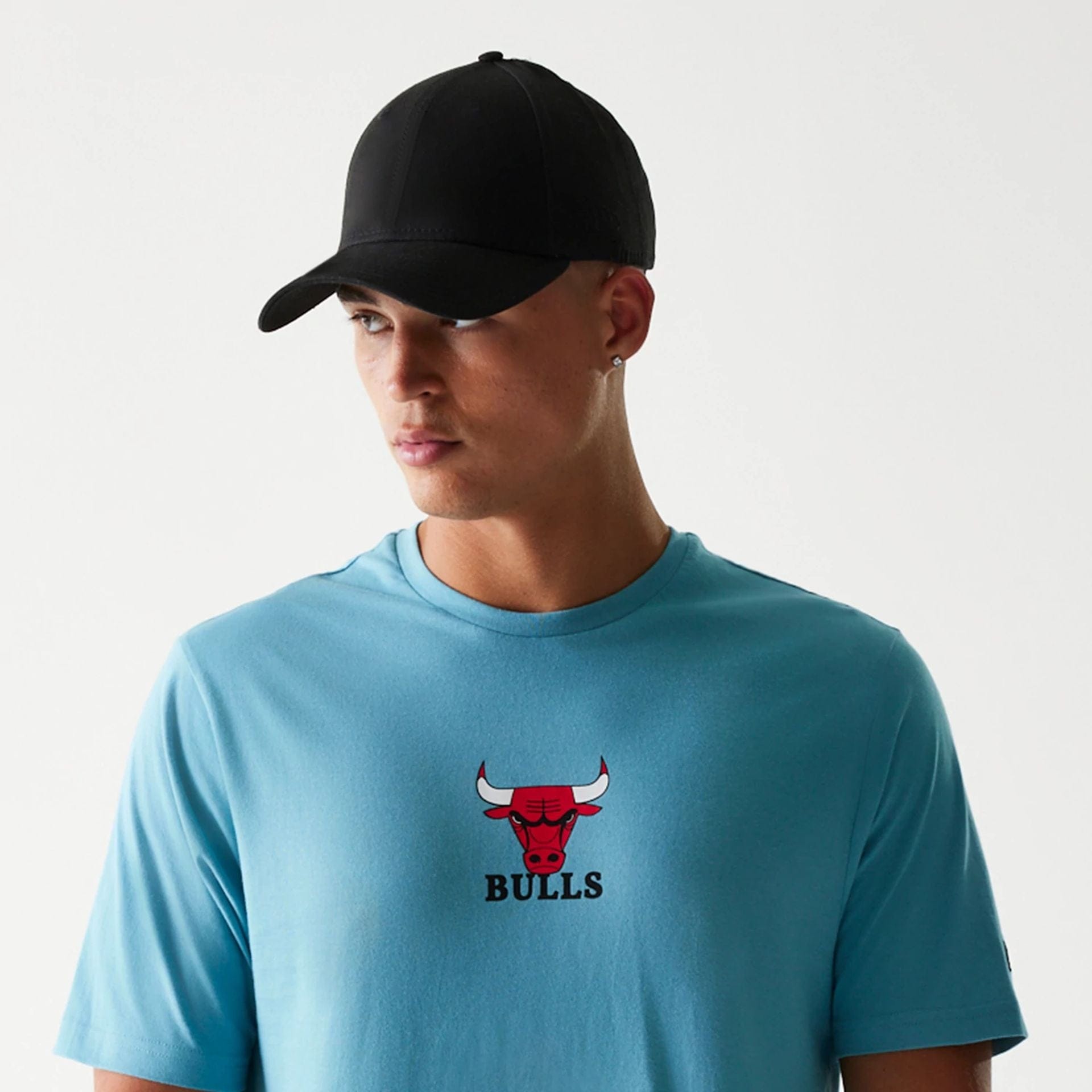 The Male model is wearing Chicago Bulls NBA Pastel Blue T-Shirt 6