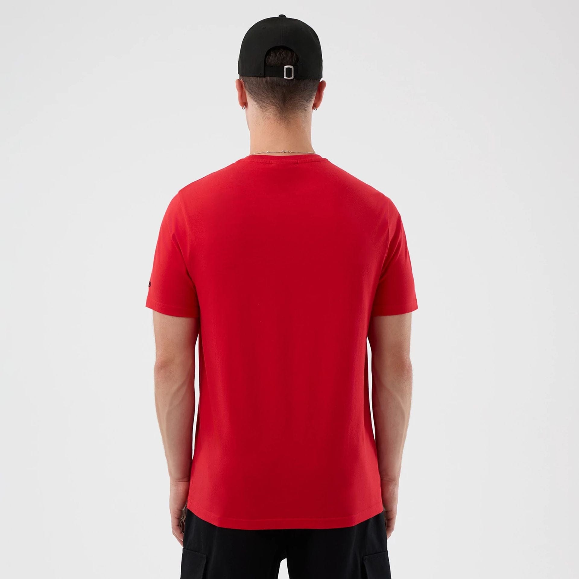 The Male model is wearing New York Yankees MLB Red T-Shirt 2