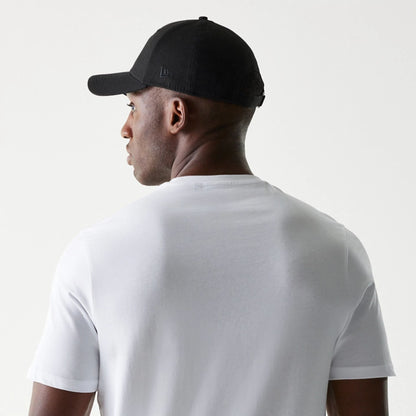 The Male model is wearing Chicago Bulls NBA Flame Graphic White T-Shirt 7