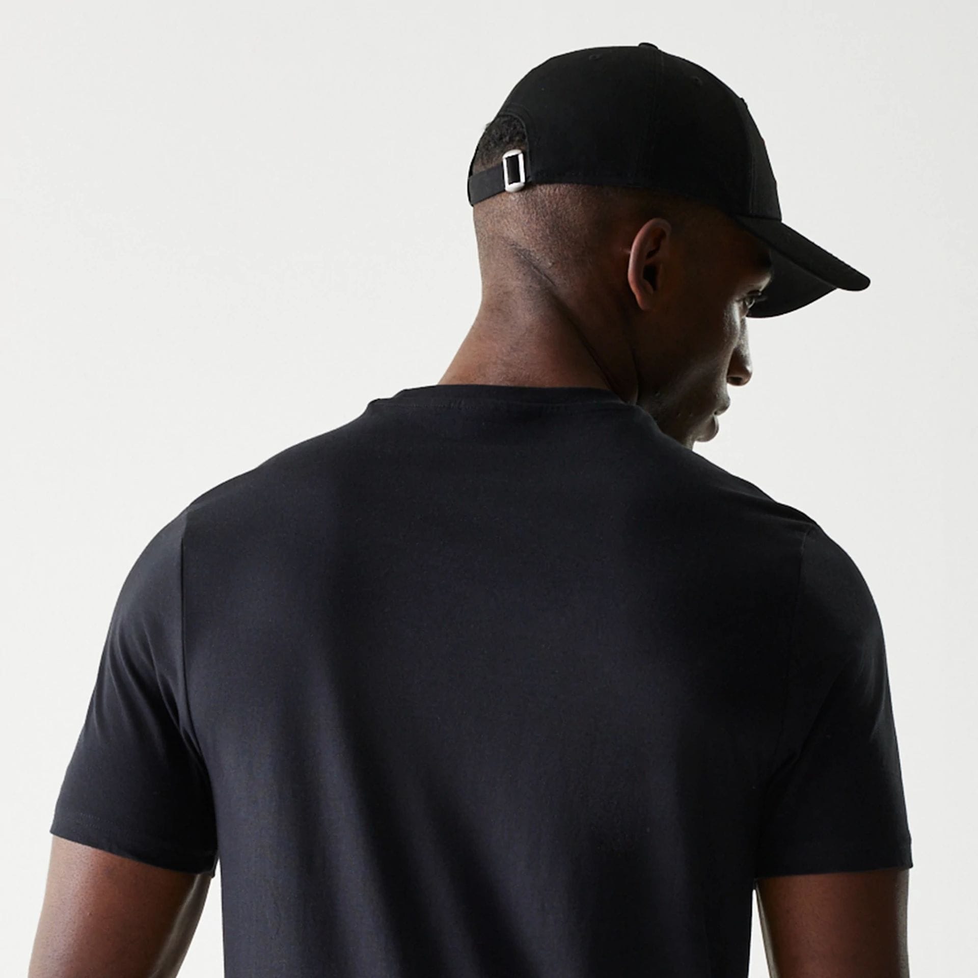 The Male model is wearing New York Yankees MLB Baseball Graphic Black T-Shirt 7