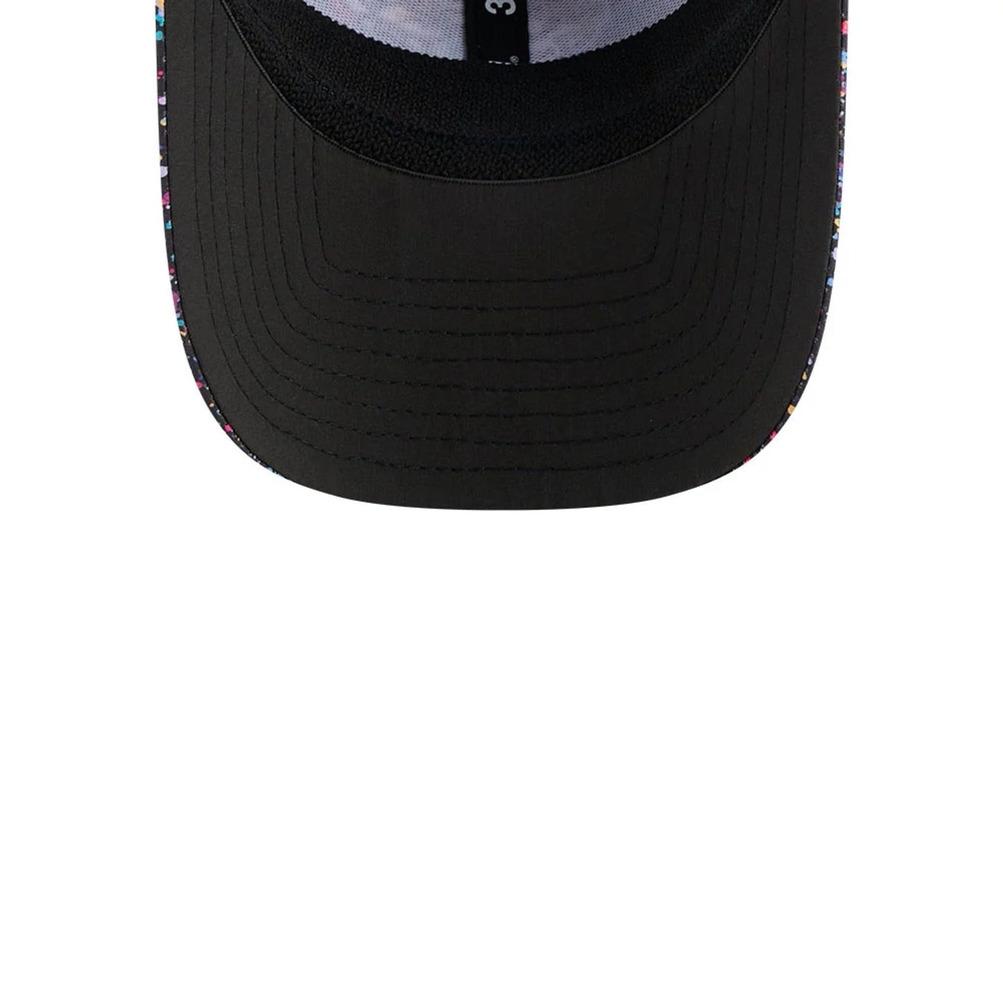 This is a Jacksonville Jaguars NFL Crucial Catch 2025 Black 39THIRTY Stretch Fit Cap 5