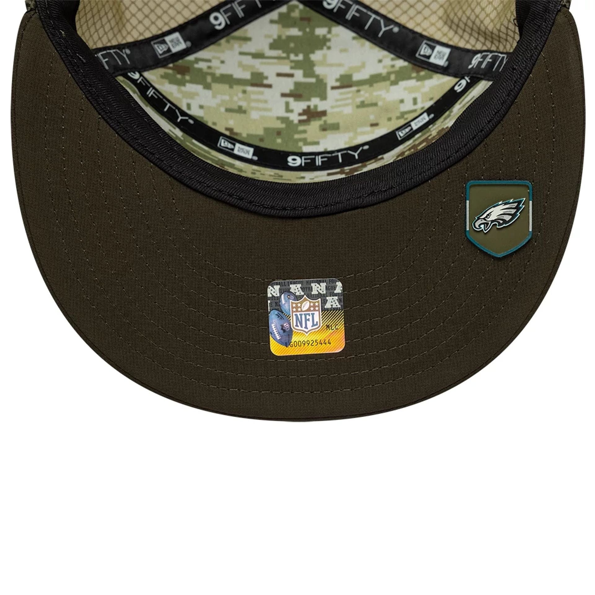 This is a Philadelphia Eagles NFL Salute To Service 2025 Dark Green 9FIFTY Split Panel Snapback Adjustable Cap 2