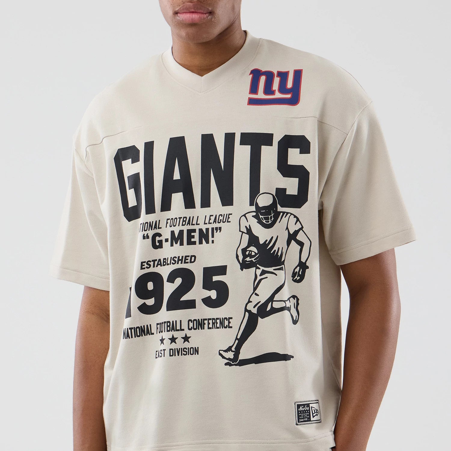 The Male model is wearing New York Giants NFL Throwback Prep Light Beige T-Shirt 3