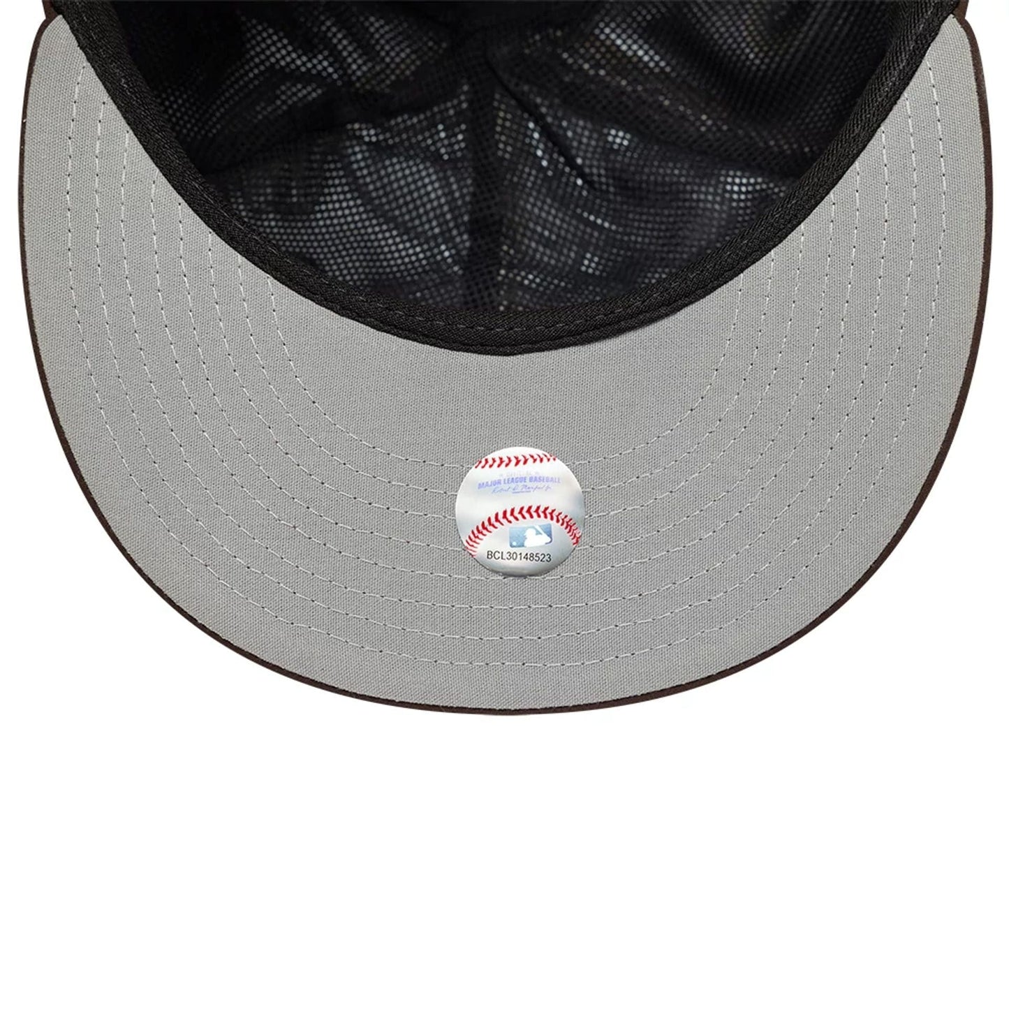 This is a San Diego Padres MLB Gore-Tex Dark Brown 59FIFTY Fitted Cap 2