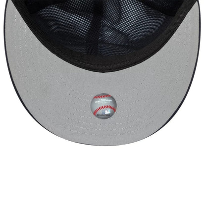This is a New York Yankees MLB Gore-Tex Navy 59FIFTY Fitted Cap 2