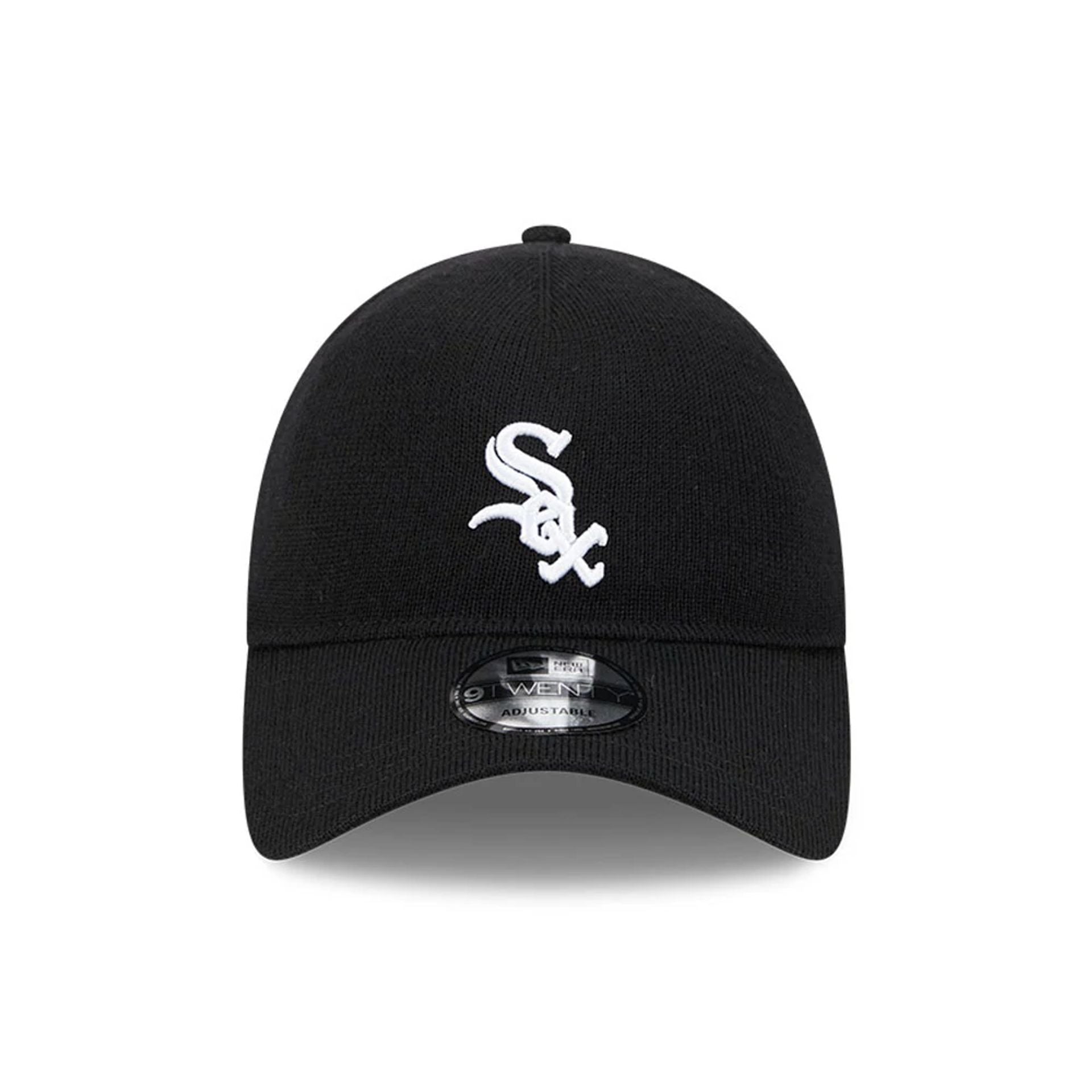 This is a Chicago White Sox MLB Merino Wool Black 9TWENTY Adjustable Cap 2