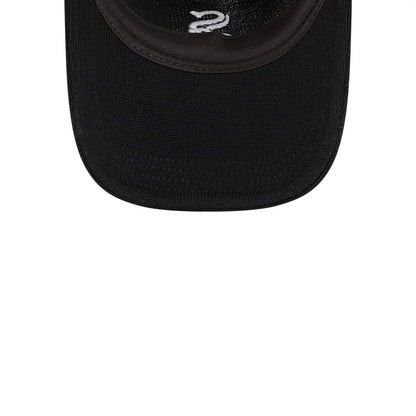 This is a Chicago White Sox MLB Merino Wool Black 9TWENTY Adjustable Cap 7