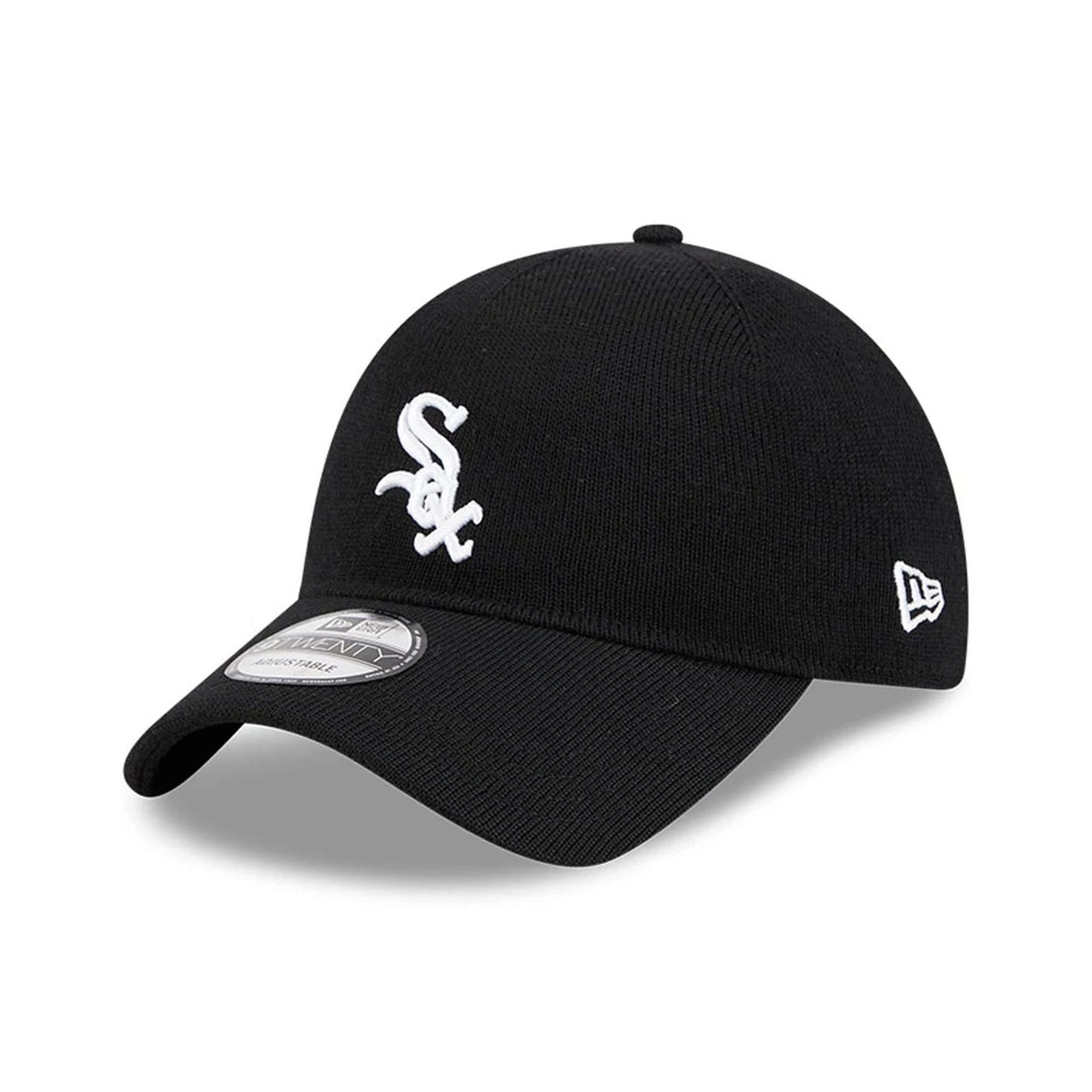This is a Chicago White Sox MLB Merino Wool Black 9TWENTY Adjustable Cap 1