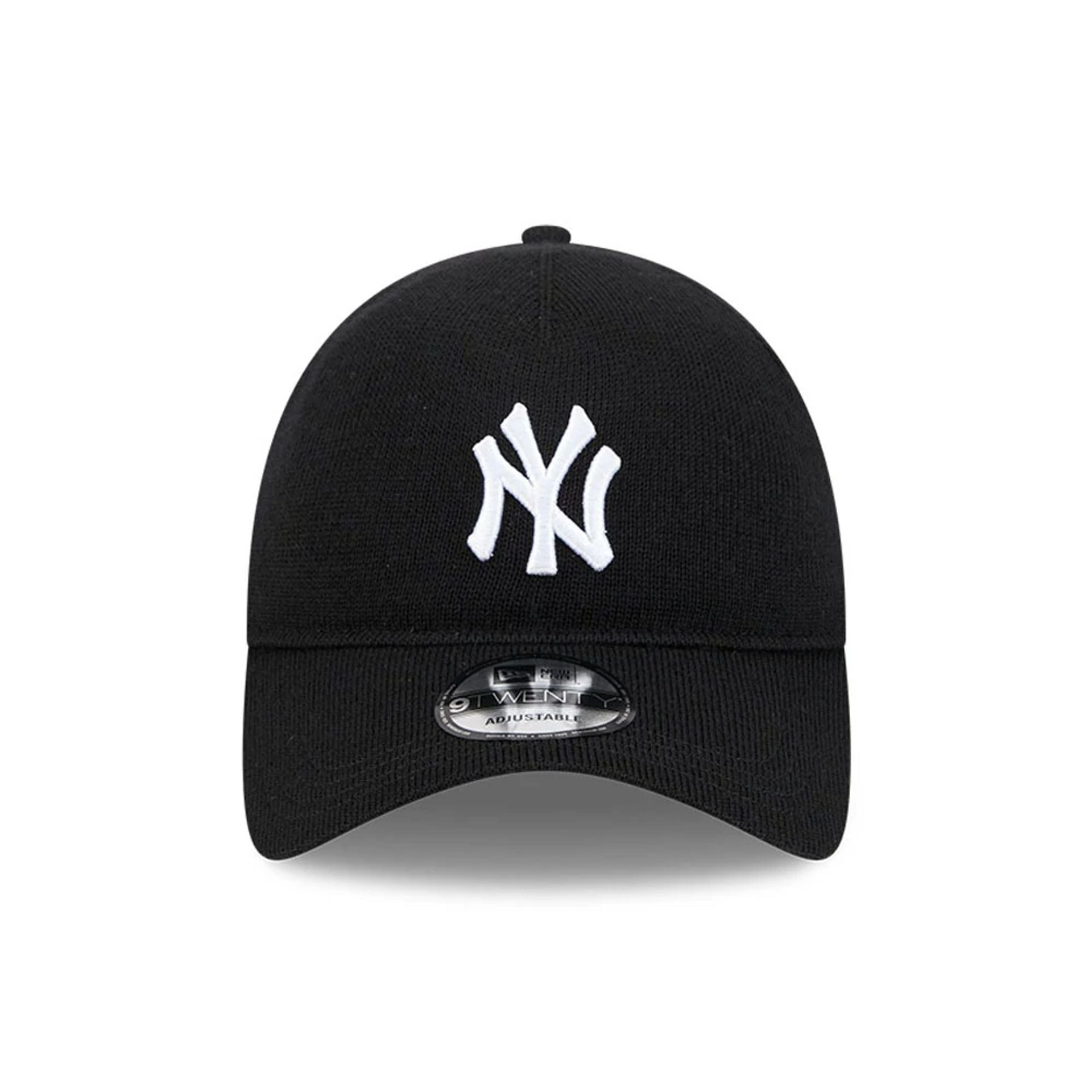 This is a New York Yankees MLB Merino Wool Black 9TWENTY Adjustable Cap 2
