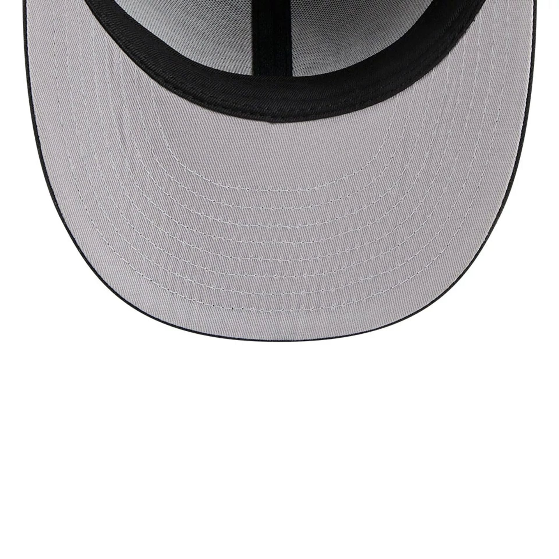 This is a New York Yankees Three Looms x MLB Floral Cord Black Low Profile 59FIFTY Fitted Cap 2