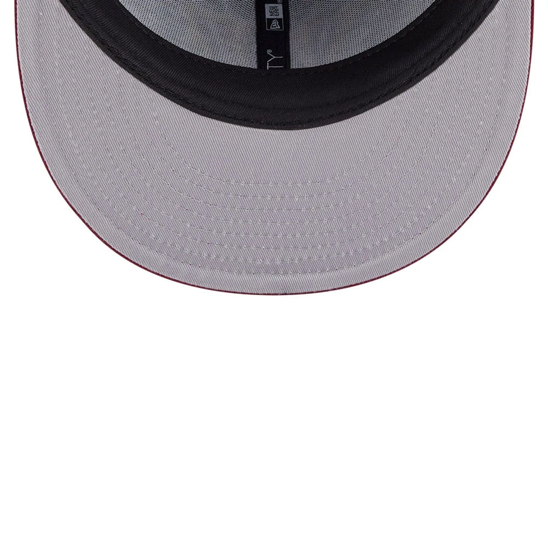 Pictured is this Washington Commanders NFL x Nickelodeon black 59FIFTY Fitted cap. 2