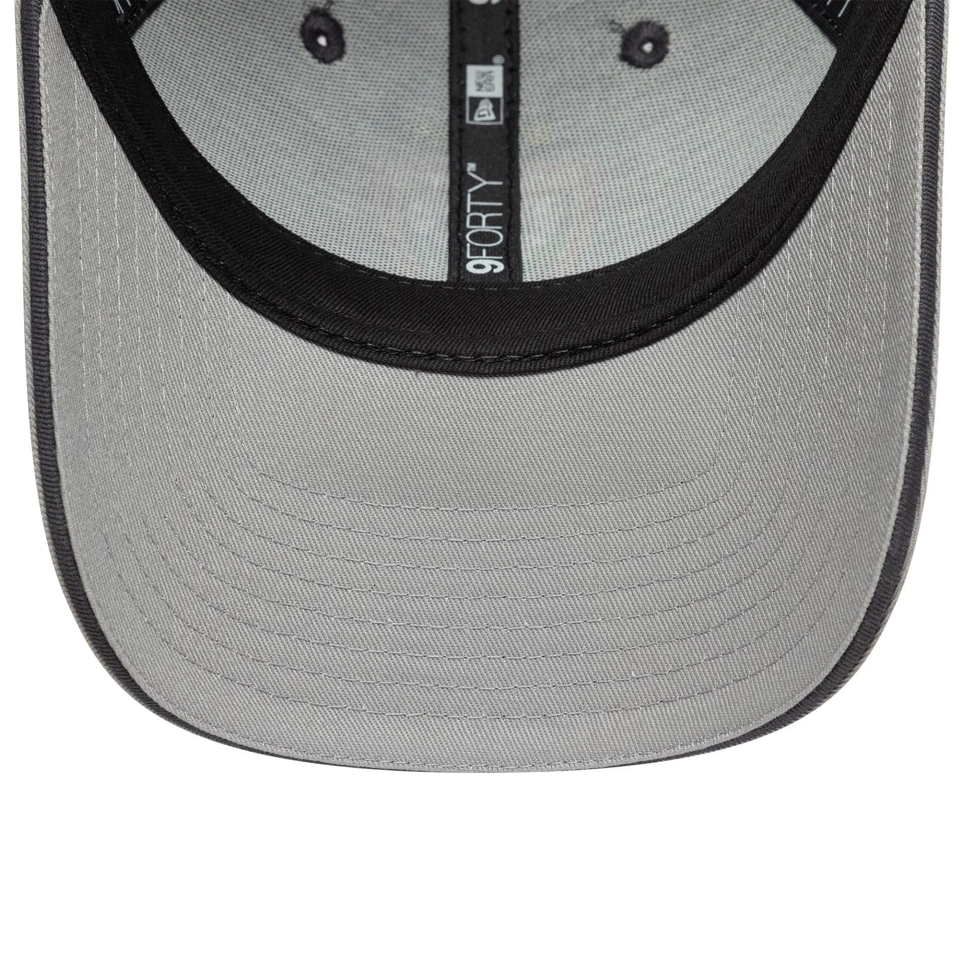 This is a RC Toulonnais Kit Grey 9FORTY Adjustable Cap 7