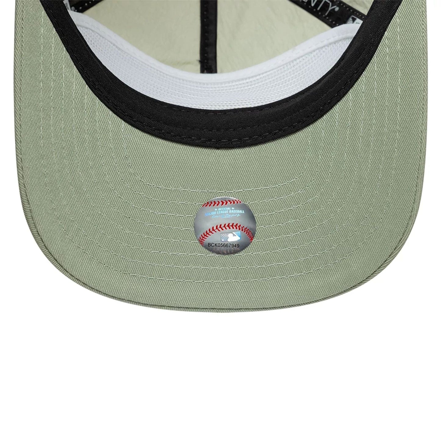 This is a LA Dodgers Crinkle Pastel Green 19TWENTY Adjustable Cap 5
