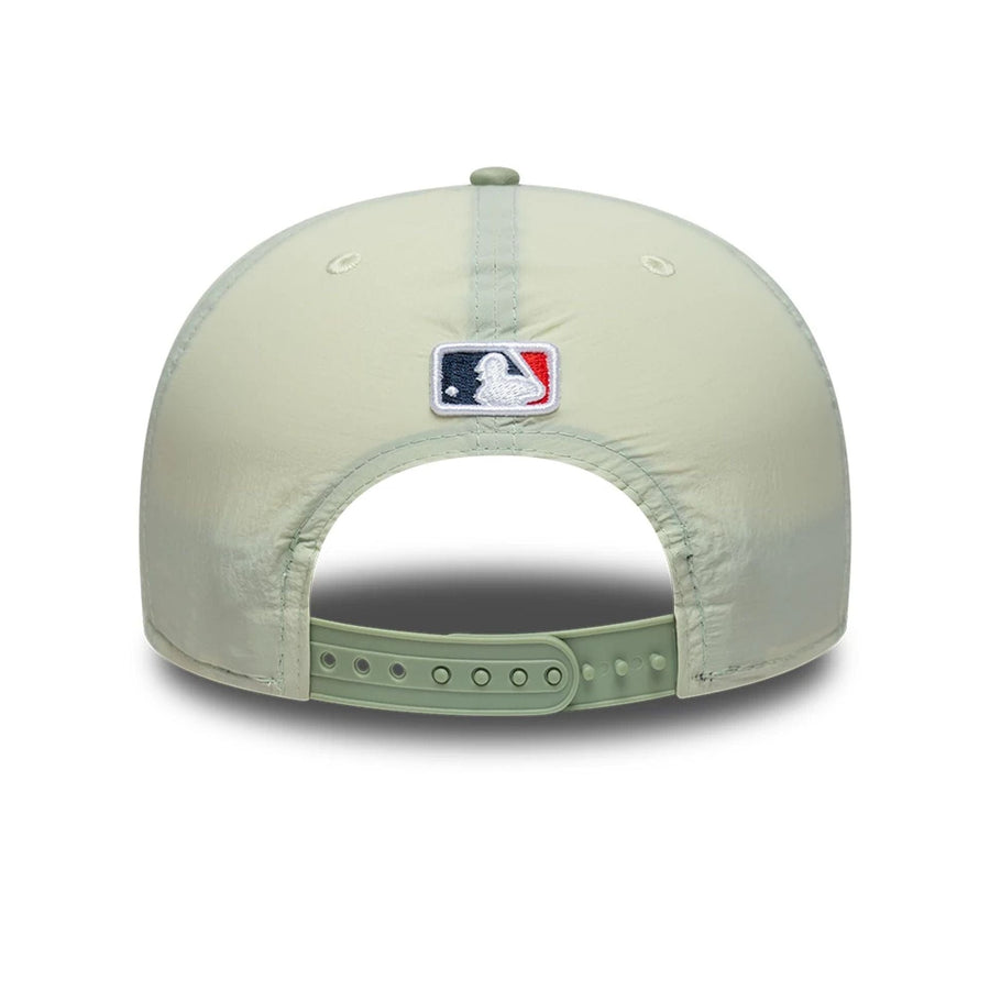 This is a Boston Red Sox Crinkle Pastel Green 19TWENTY Adjustable Cap 4