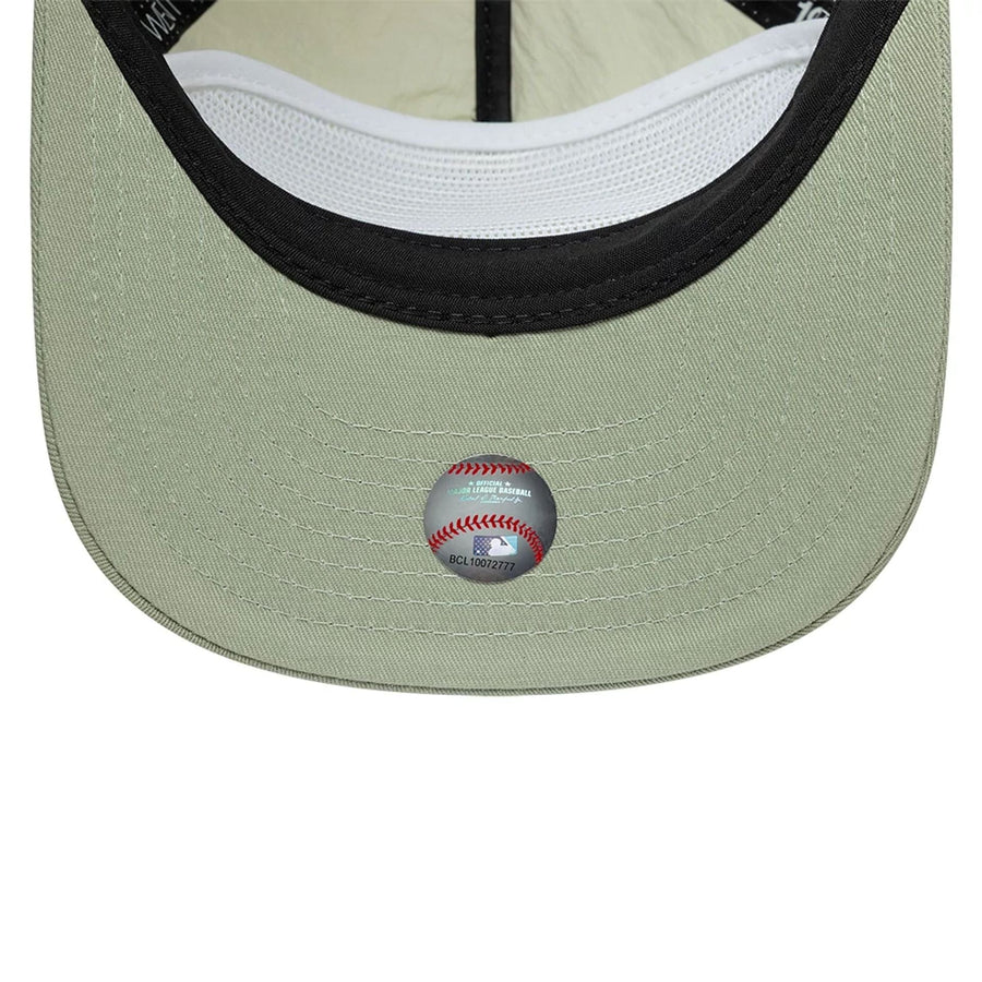 This is a Houston Astros Crinkle Pastel Green 19TWENTY Adjustable Cap 5