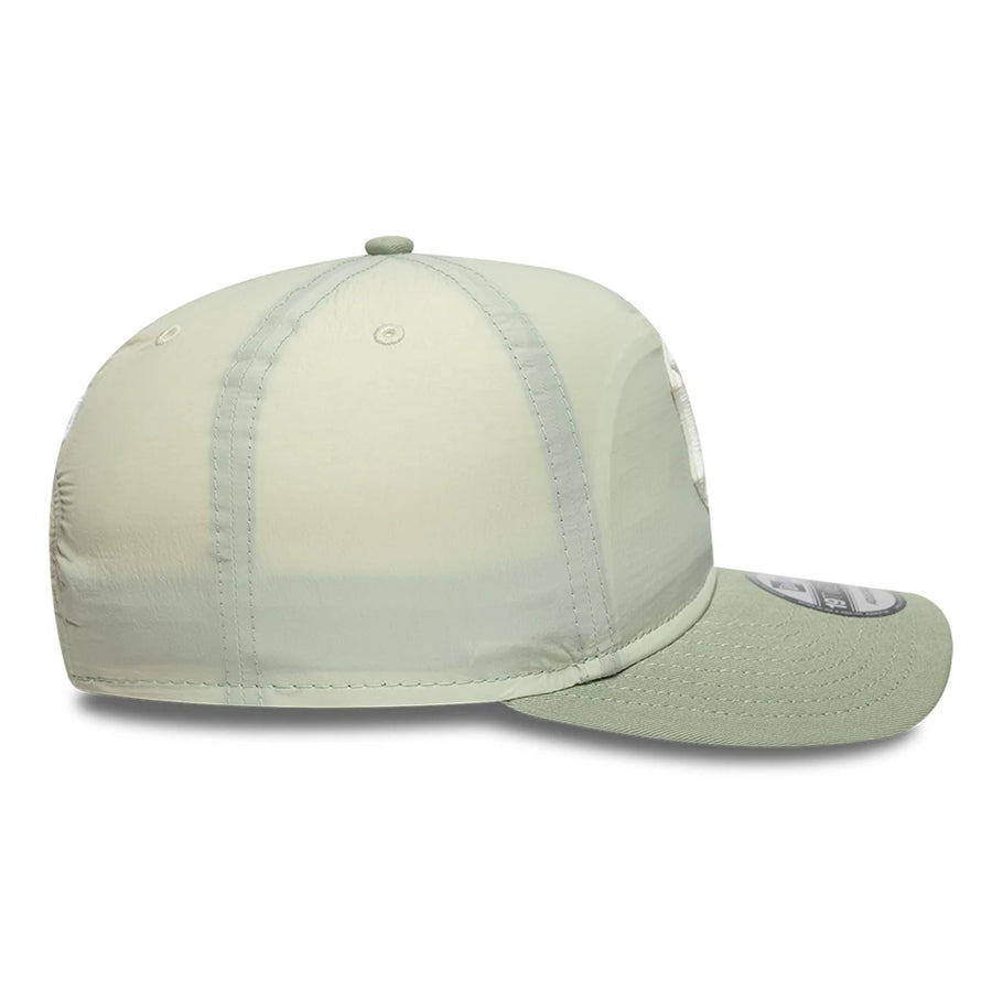 This is a New York Yankees Crinkle Pastel Green 19TWENTY Adjustable Cap 7