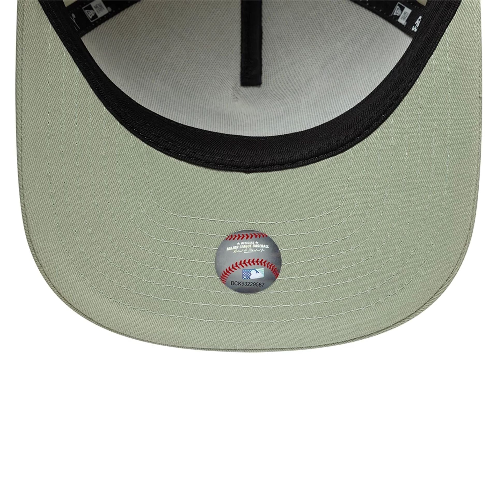 This is a LA Angels Crinkle Pastel Green 59FIFTY A-Frame Fitted Cap 5