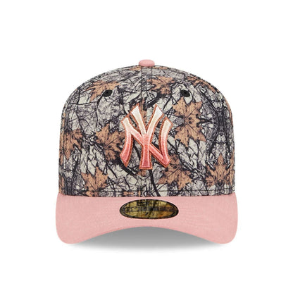 This is a New York Yankees Gradient Real Tree All Over Print 59FIFTY Fitted Cap 3